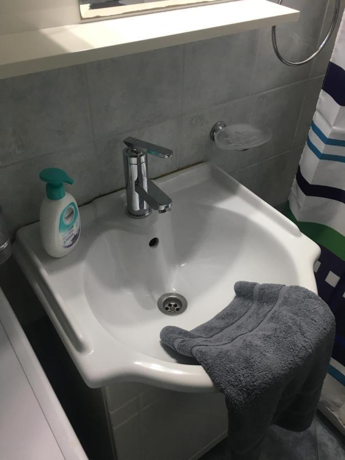 Athena'S Luxury Place 아기라 외부 사진